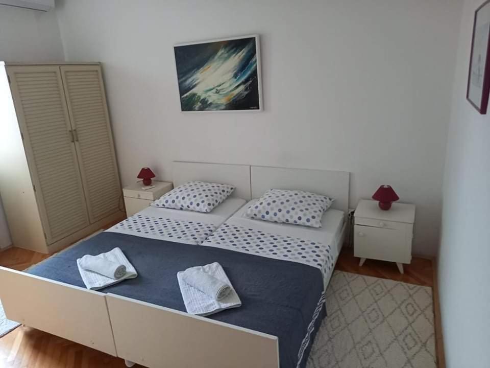 Studio Darija For 2 Persons S Terasom Wi-Fi & Parking Apartamento Makarska Exterior foto