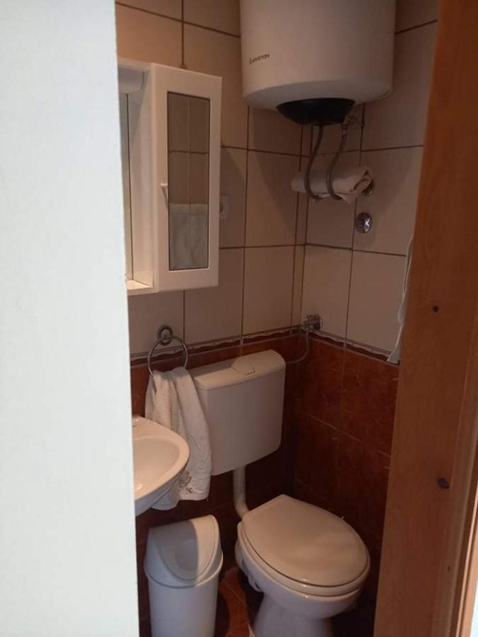 Studio Darija For 2 Persons S Terasom Wi-Fi & Parking Apartamento Makarska Exterior foto
