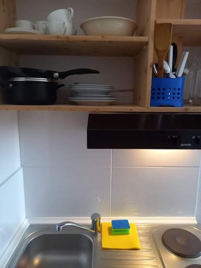 Studio Darija For 2 Persons S Terasom Wi-Fi & Parking Apartamento Makarska Exterior foto